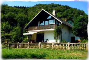 Гостиница Holiday Home Bela, Бохиньска Быстрица